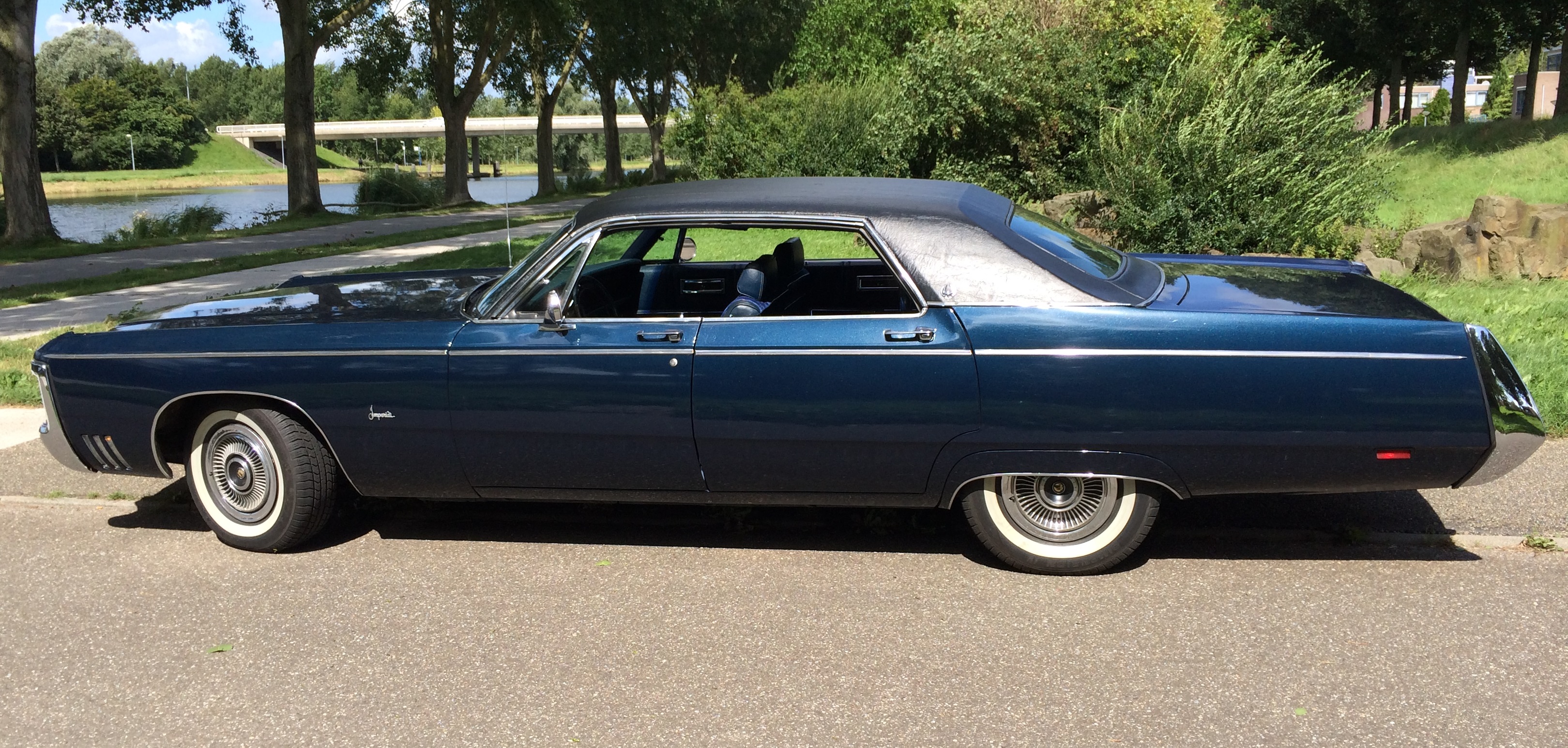 Attached picture 1969 midnight blue metallic IMPERIAL.jpg